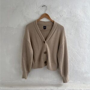 Gap knit V-neck cardigan